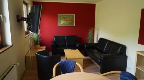 Jugendferienheim Sprötze, Betreuern, Aufsichtspersonen, Teamern etc. kann auf Wunsch ein Clubraum zur Verfügung gestellt werden