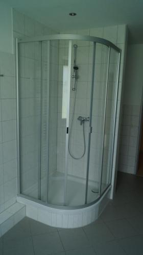 Jugendferienheim Sprötze, Ausstattung einer Betreuer-Dusche bzw. Betreuer-WC